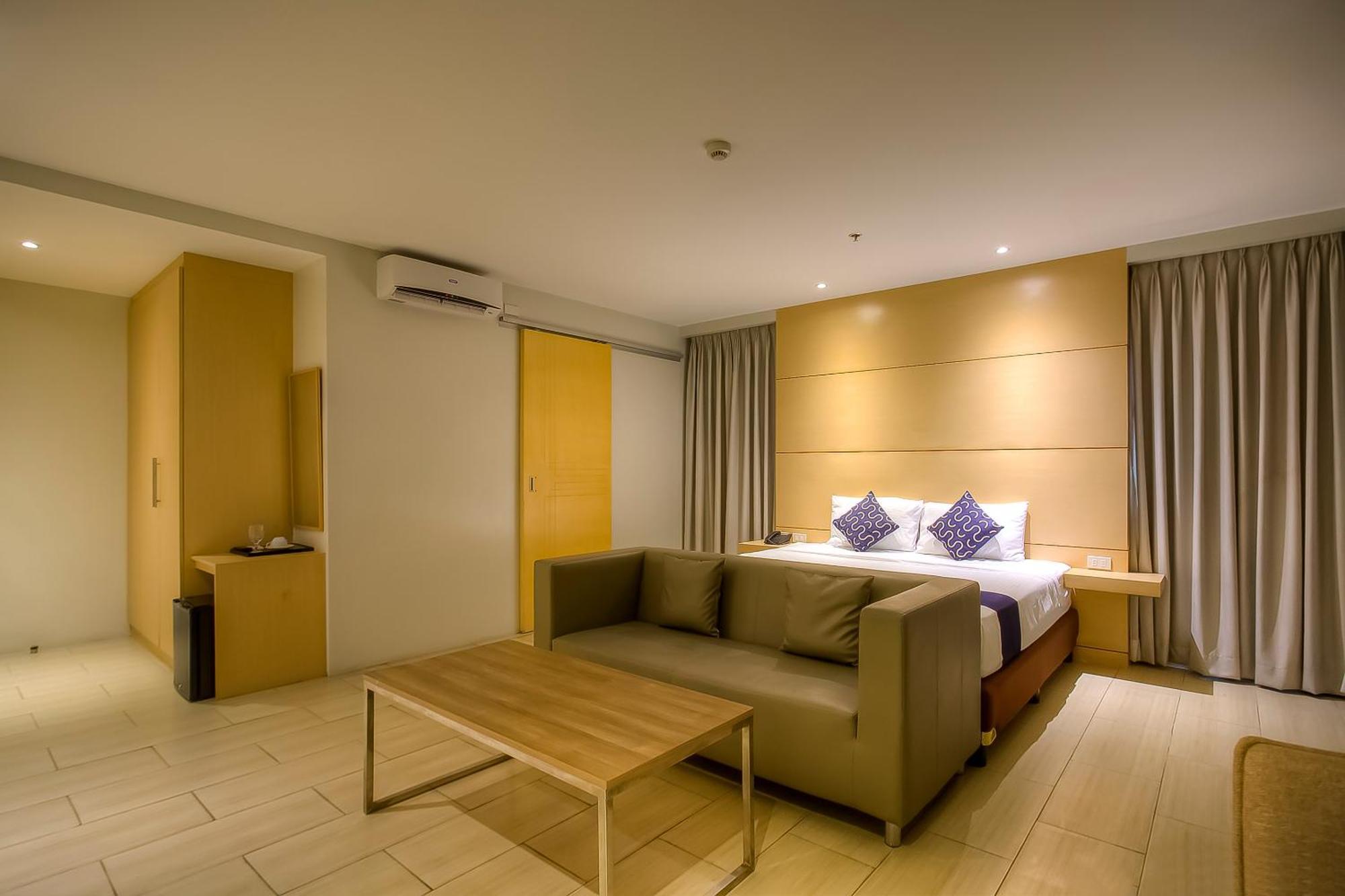 Capital O 827 Speciale Hotel Rosario  エクステリア 写真